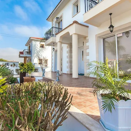Oceanview 137 Villa Ayía Nápa